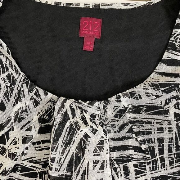 212 Collection| Ruffle| Lightweight| Has Stretch - Picture 8 of 11